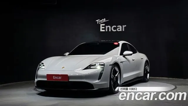 Porsche Taycan Base