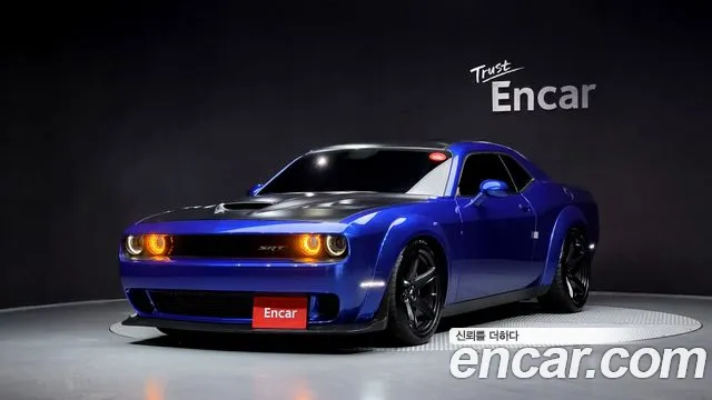 Dodge Challenger 6.4