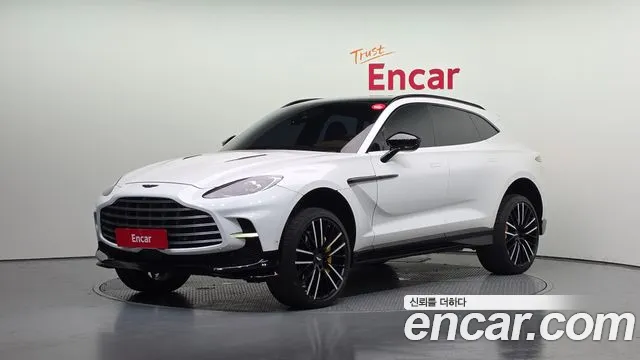 Astonmartin DBX 4.0 V8 707