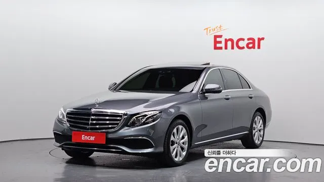 Mercedes-Benz E-Class E300 4MATIC Exclusive