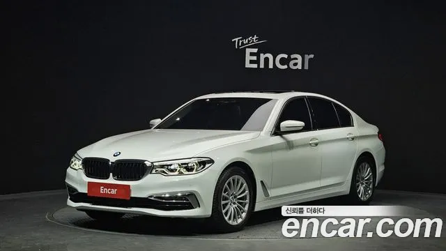BMW 5-Series 520i Luxury