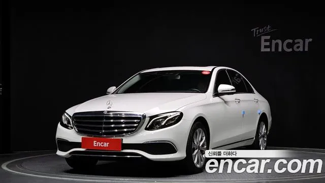 Mercedes-Benz E-Class E300 4MATIC Exclusive