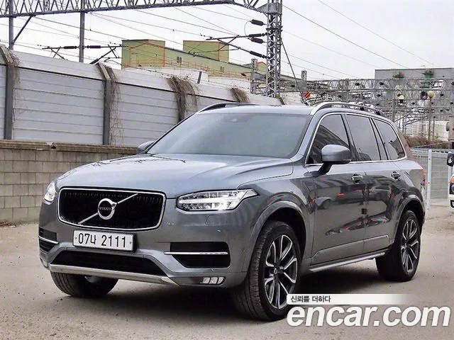 Volvo XC90 T6 Momentum