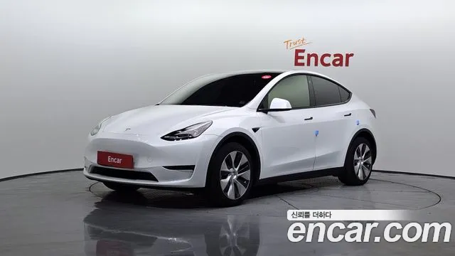 Tesla Model Y Long Range