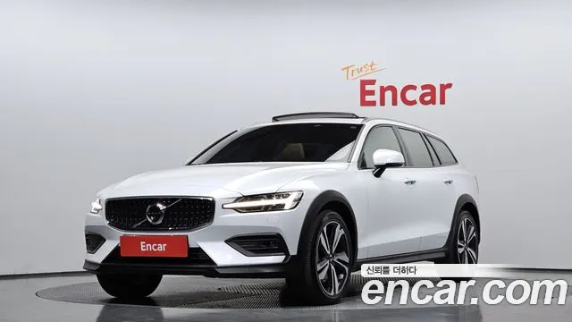 Volvo V60 T5 Pro AWD