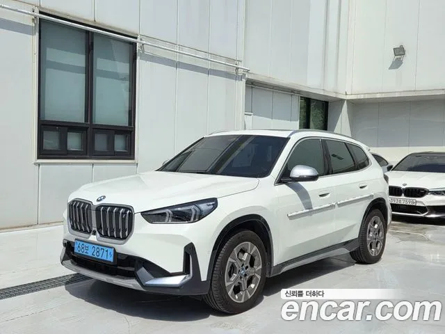 BMW iX1 xDrive 30 xLine
