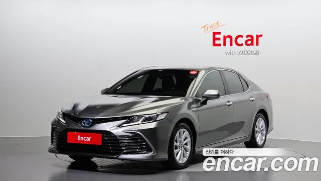 Toyota Camry 2.5 LE Hybrid