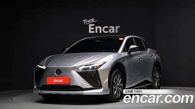 Lexus RZ Luxury