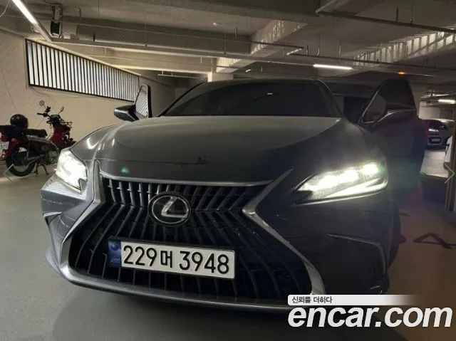 Lexus ES Executive