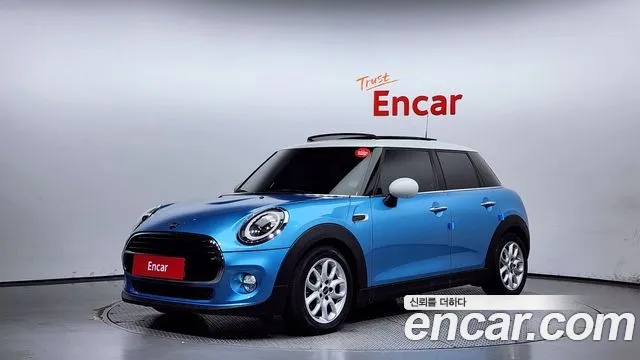 Mini Cooper 5Door HIGH