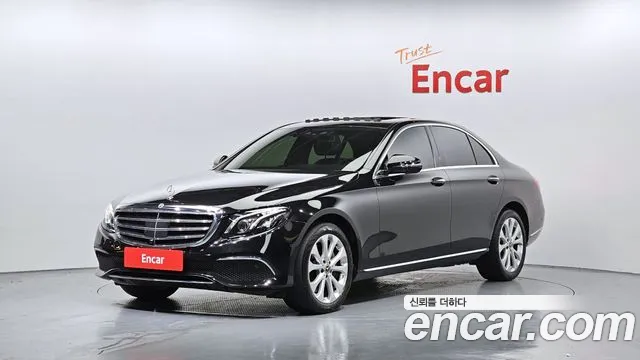 Mercedes-Benz E-Class E300 4MATIC Exclusive