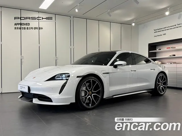 Porsche Taycan Turbo