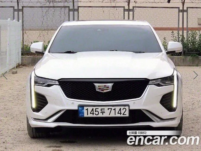 Cadillac CT4 2.0 Sport
