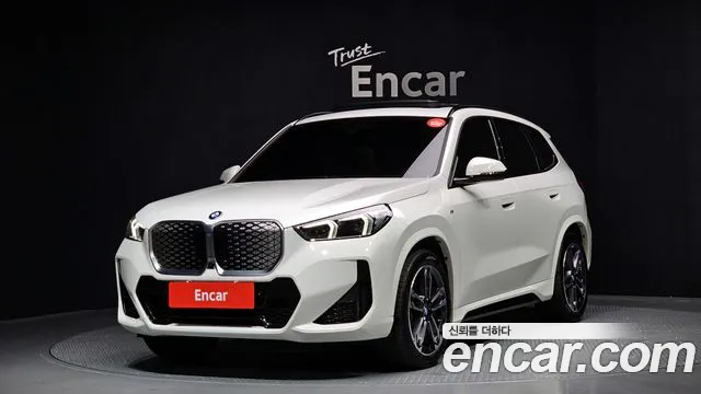 BMW iX1 xDrive 30 M Sport