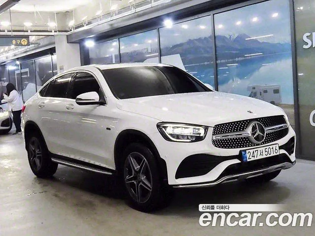 Mercedes-Benz GLC-Class GLC300e 4MATIC Coupe