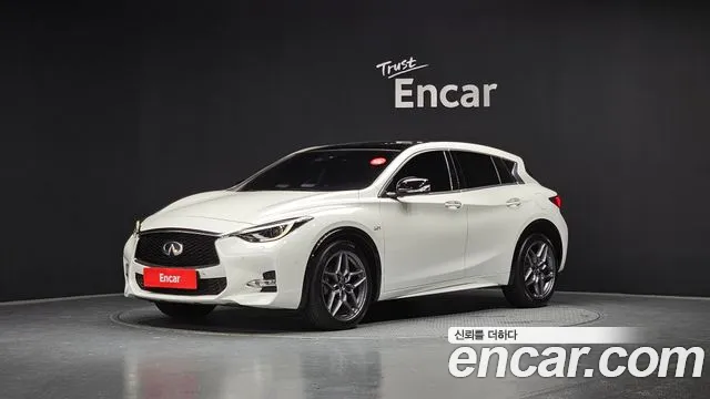Infiniti Q30 2.0 Premium