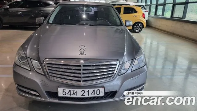 Mercedes-Benz E-Class E300 Elegance