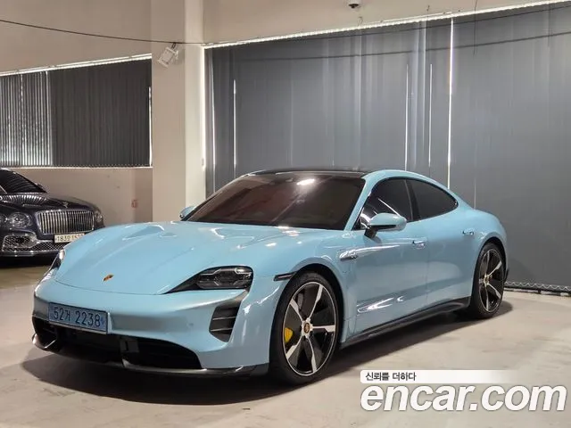 Porsche Taycan Turbo S