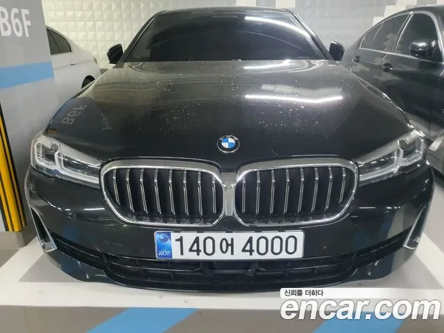 BMW 5-Series 530i Luxury