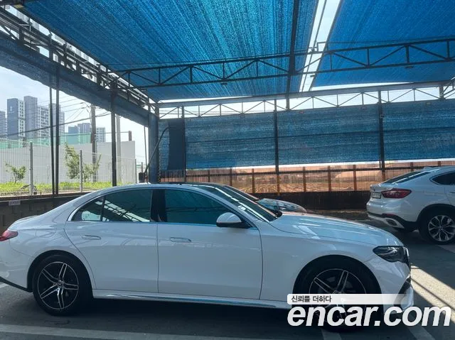Mercedes-Benz E-Class E300 4MATIC AMG Line