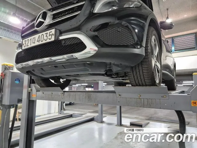 Mercedes-Benz GLC-Class GLC300 4MATIC