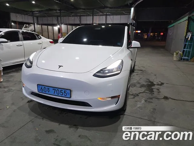Tesla Model Y Standard Range
