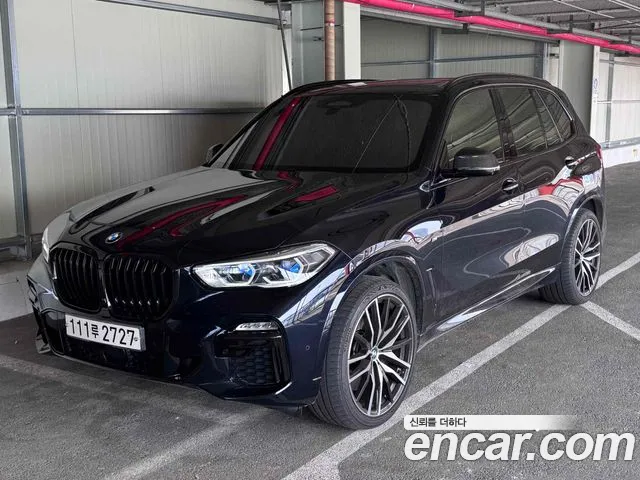 BMW X5 M50i