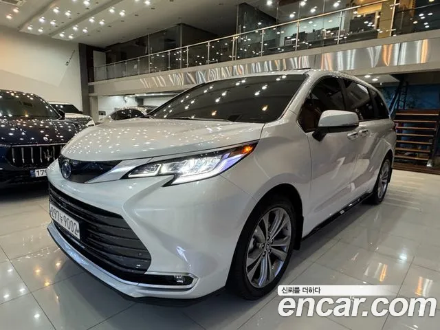 Toyota Sienna 2.5 Hybrid 2WD