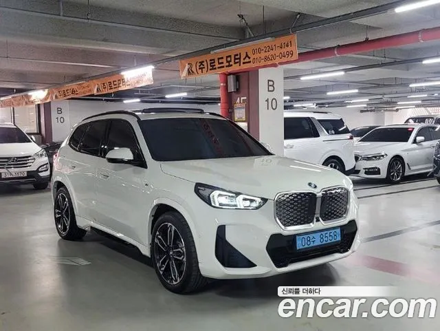 BMW iX1 xDrive 30 M Sport