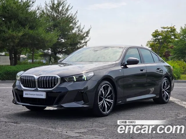 BMW 5-Series 530i xDrive M Sport