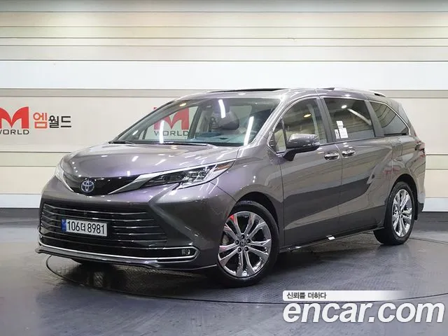 Toyota Sienna 2.5 Hybrid 2WD