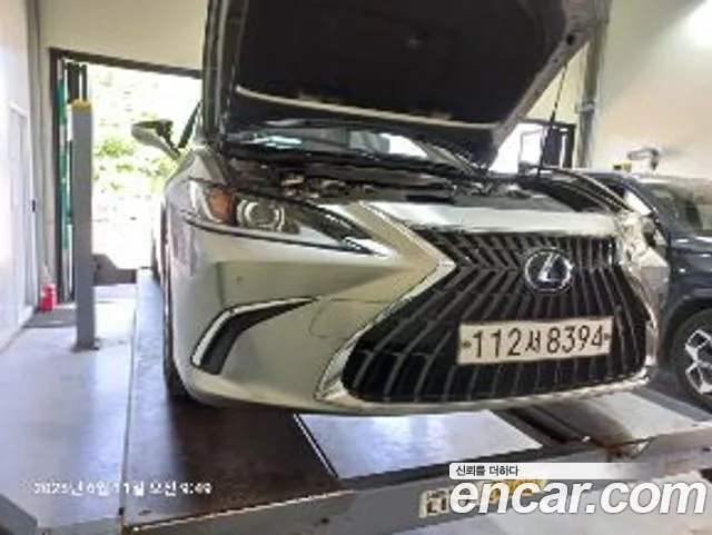 Lexus ES Luxury Plus