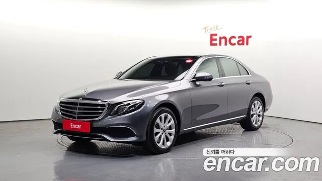Mercedes-Benz E-Class E300 4MATIC Exclusive