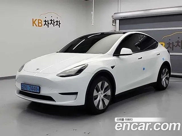 Tesla Model Y RWD