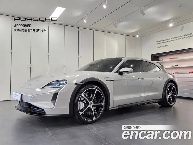 Porsche Taycan Turbo Cross Turismo