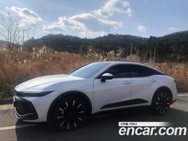 Toyota Crown 2.5 4WD Hybrid