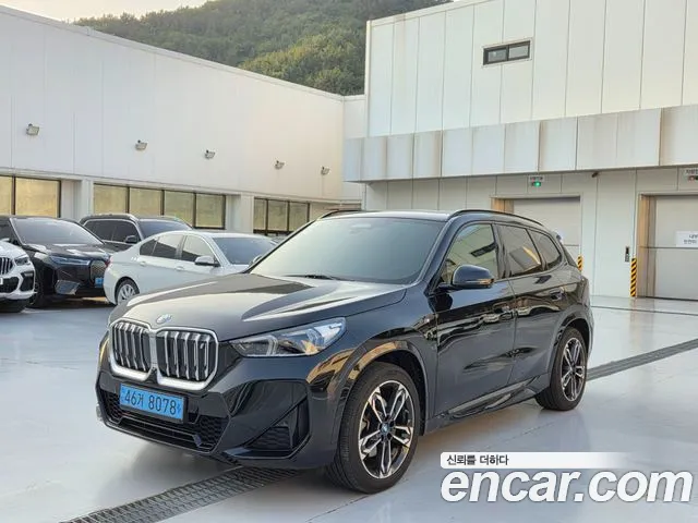BMW iX1 xDrive 30 M Sport