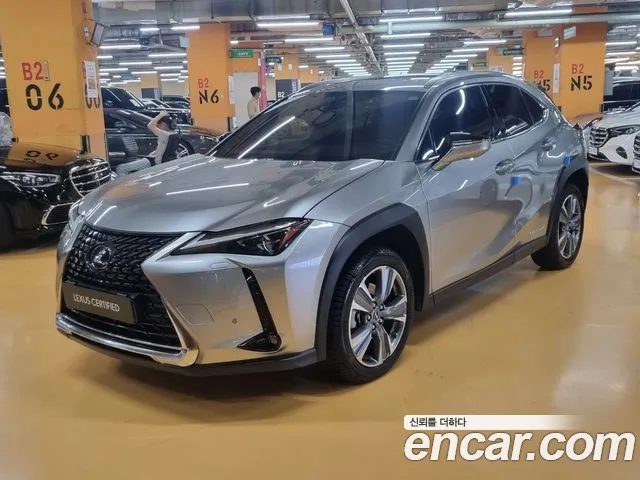 Lexus UX 2WD
