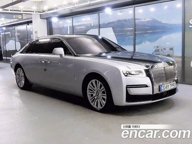 Rolls-Royce Ghost 6.7 EWB V12