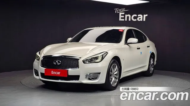 Infiniti Q70 3.7 AWD