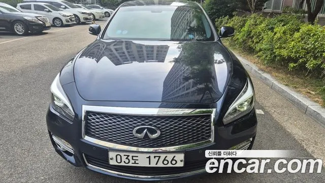 Infiniti Q70 3.7 Style