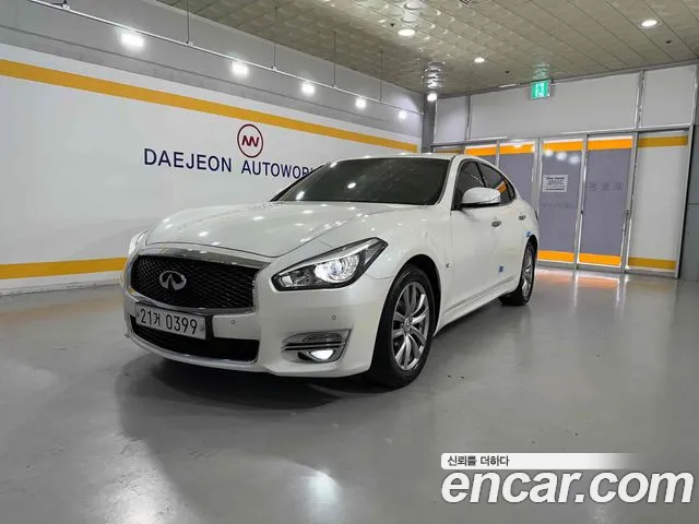 Infiniti Q70 3.7 Style