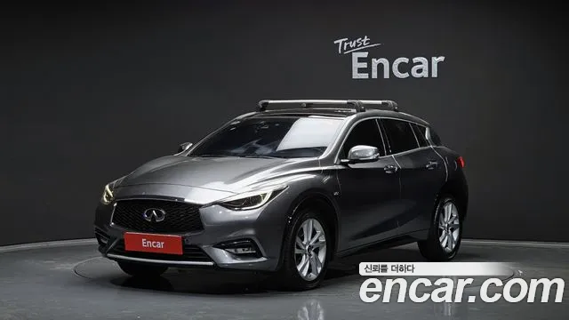 Infiniti Q30 2.0 Essential