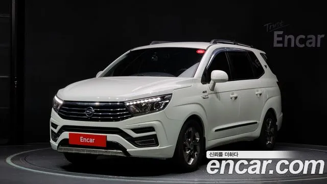 KG_Mobility_Ssangyong KORANDO 4WD RX 11-seater