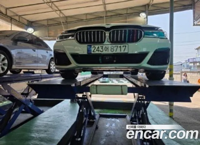 BMW 5-Series 530i M Sport Package