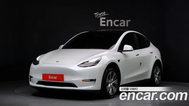 Tesla Model Y Long Range