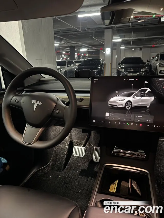 Tesla Model Y RWD