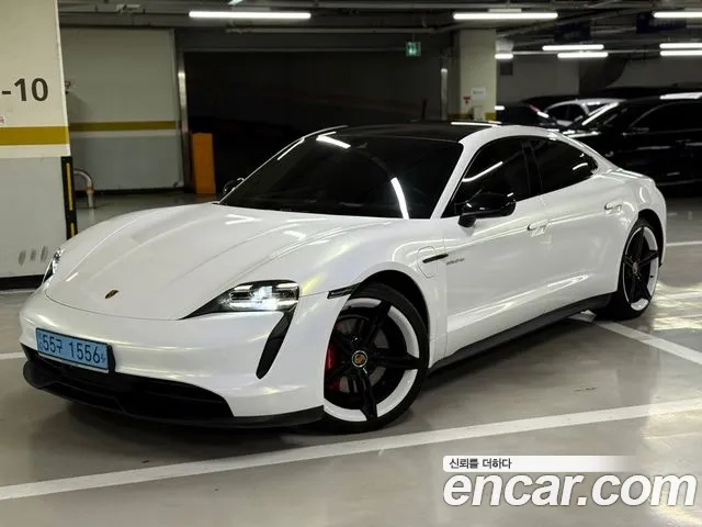 Porsche Taycan 4S