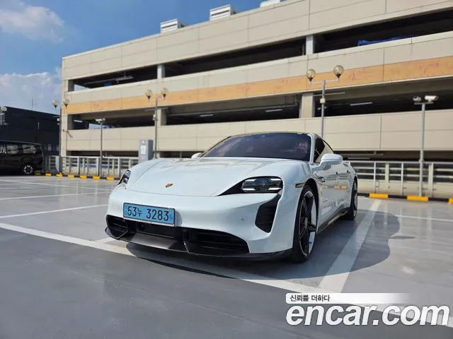 Porsche Taycan Turbo S