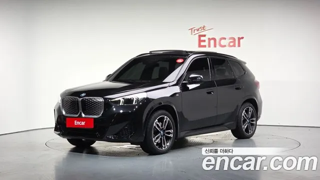 BMW iX1 xDrive 30 M Sport